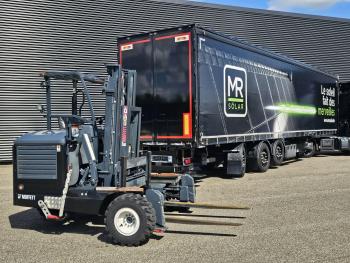 FM 440 / 4x2 + TRAILER + MOFFETT 3000 KG HEFTRUCK / KOOIAAP